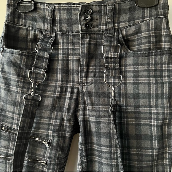 Hot Topic High Rise Super Skinny Denim size 5 Sold Out style/colour - Picture 2 of 8